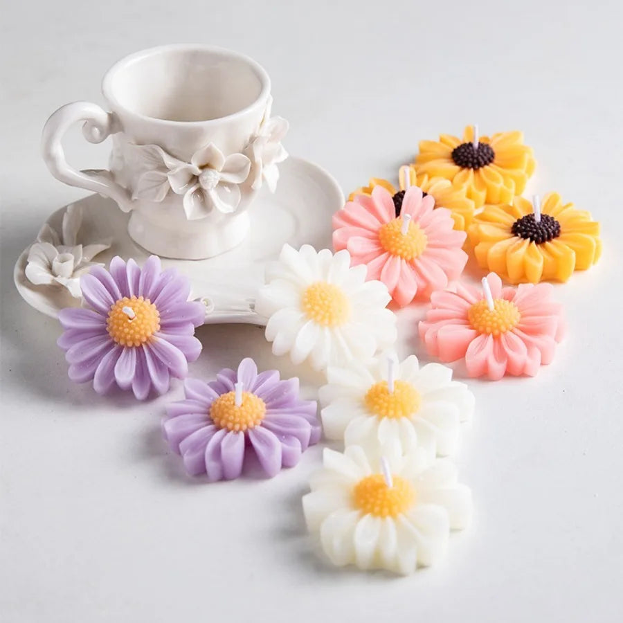 1pc/5pcs Cute Daisy Chamomile Scented Candle Soy Wax Aromatherapy Candle Home Bedroom Table Decor Wedding Birthday Gift