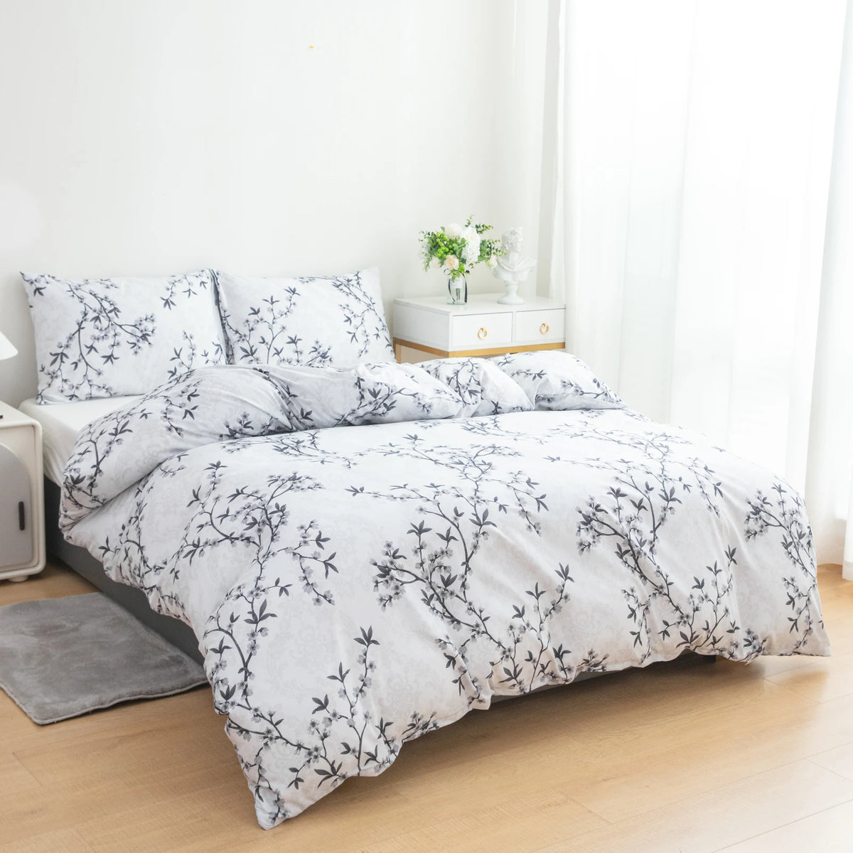 Polyester Fiber White Plum Blossom Plant Floral Style Printed Bedspread 3-Piece Set, Ultra-Soft and Comfortable Polyester Breathable Bedding Duvet Set, Suitable for Bedroom and Guest Room (Bedspread + Pillowcases, Without Qui