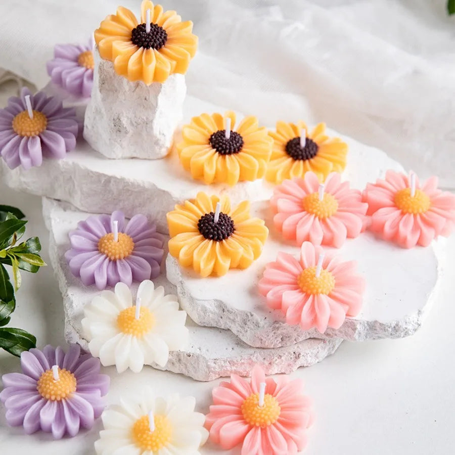1pc/5pcs Cute Daisy Chamomile Scented Candle Soy Wax Aromatherapy Candle Home Bedroom Table Decor Wedding Birthday Gift
