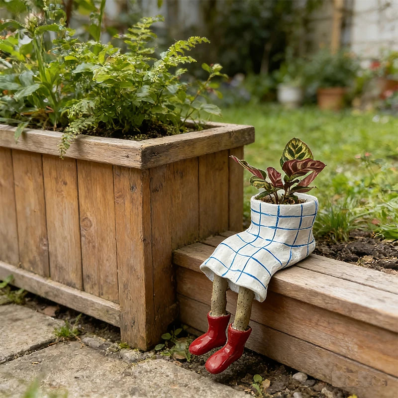 Novelty Sitting Legs Ceramic Planter Cute Dress Jeans Shaped Flower Pot Funny Ceramic Planter for Home Decor Creative Gift