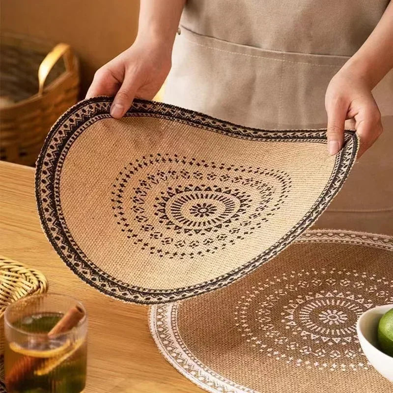 مفرش بوهو دائري 15 بوصة منزلي ريفي من الجوت المنسوج مع شراشيب بوم بوم لتزيين طاولة الطعام على طريقة INS
