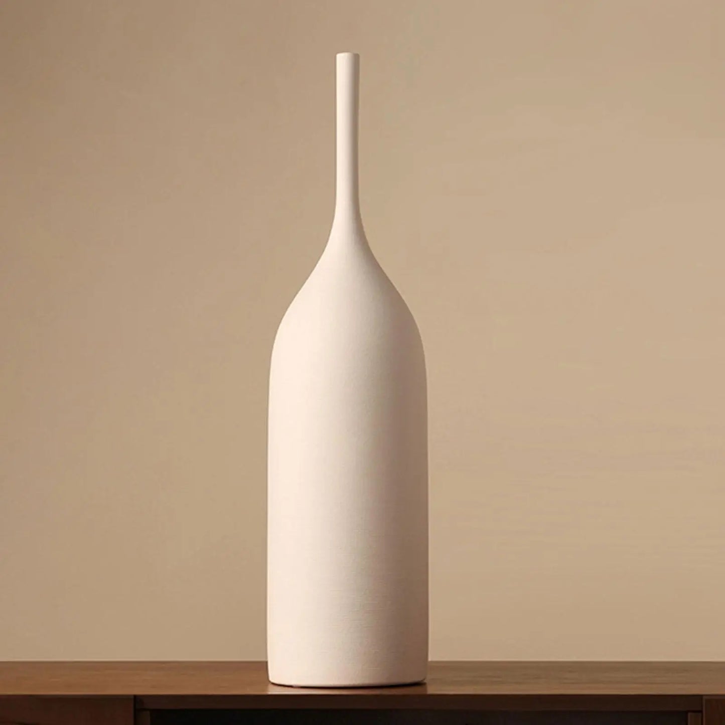Minimalist Porcelain Flower Vase – Elegant Home Decor Ornament
