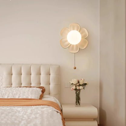 Modern Green Petal LED Wall Lamp – Decorative Wall Sconce for Home