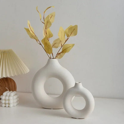 Simple Donut Shape Vase – Modern Flower Arrangement Home Decor