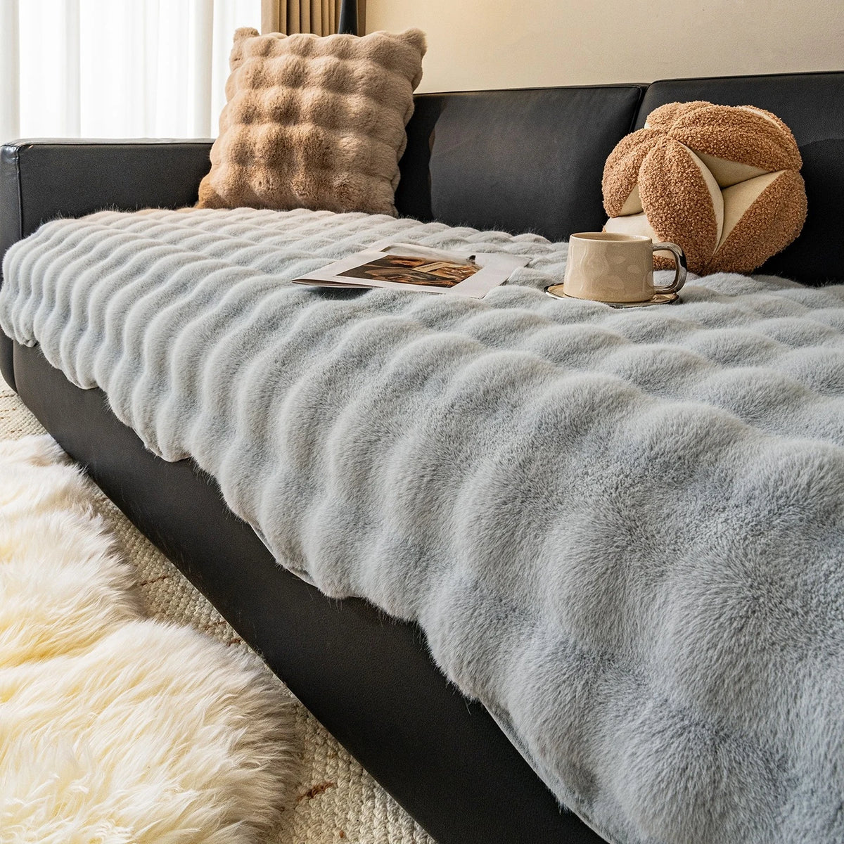Thicken Imitation Rabbit Fur Plush Sofa Slipcover Non-slip Soft Sofa Towel Couch Cushion Cover for Living Room Modern Home Decor
