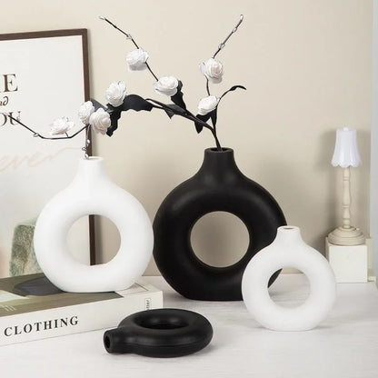 Simple Donut Shape Vase – Modern Flower Arrangement Home Decor