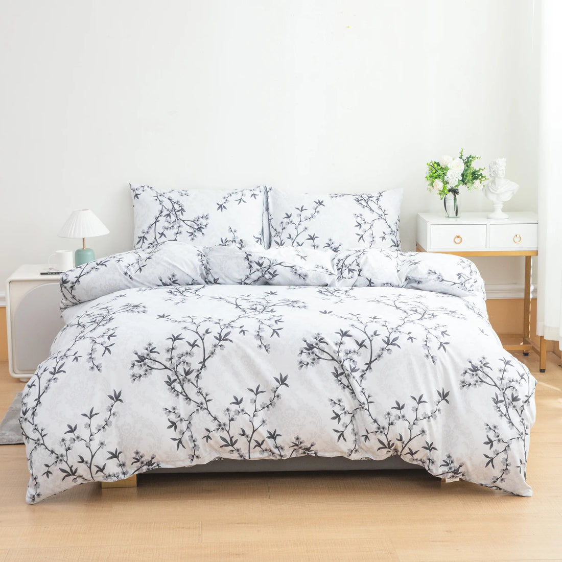 Polyester Fiber White Plum Blossom Plant Floral Style Printed Bedspread 3-Piece Set, Ultra-Soft and Comfortable Polyester Breathable Bedding Duvet Set, Suitable for Bedroom and Guest Room (Bedspread + Pillowcases, Without Qui