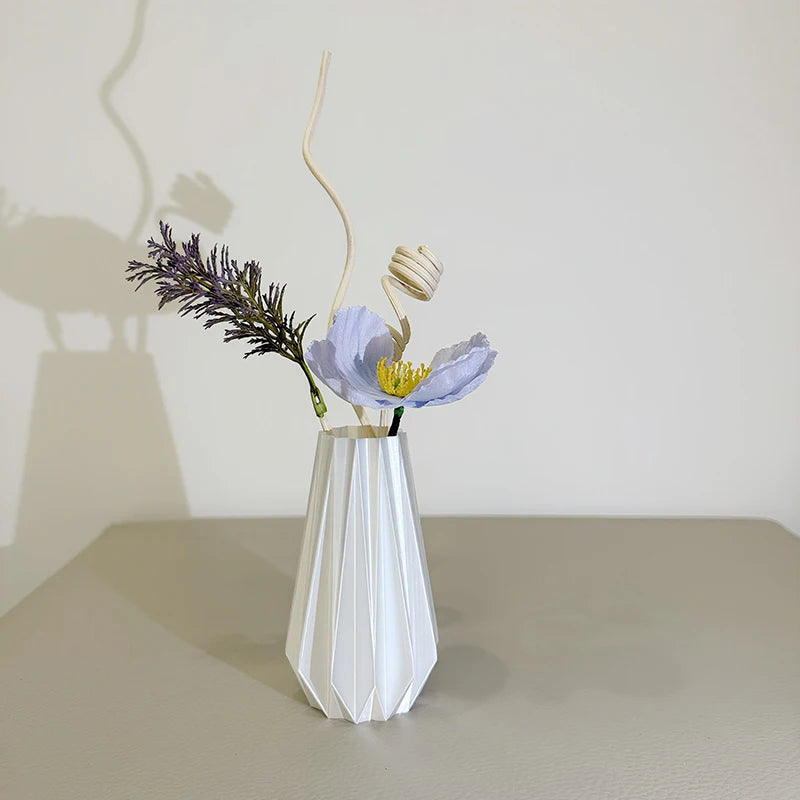 3D Printed Swirl Vase – Modern Aesthetic Flower Decor