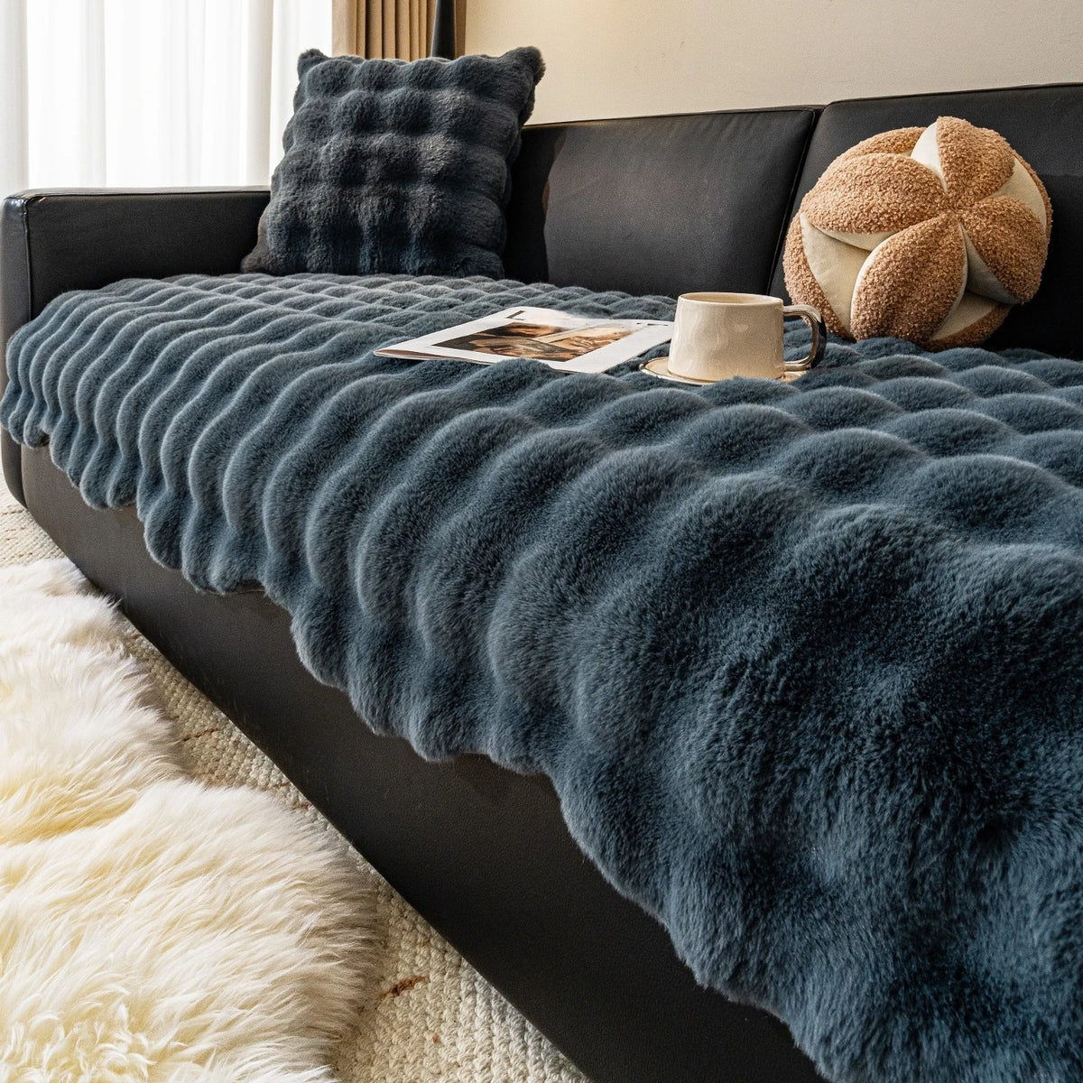 Thicken Imitation Rabbit Fur Plush Sofa Slipcover Non-slip Soft Sofa Towel Couch Cushion Cover for Living Room Modern Home Decor