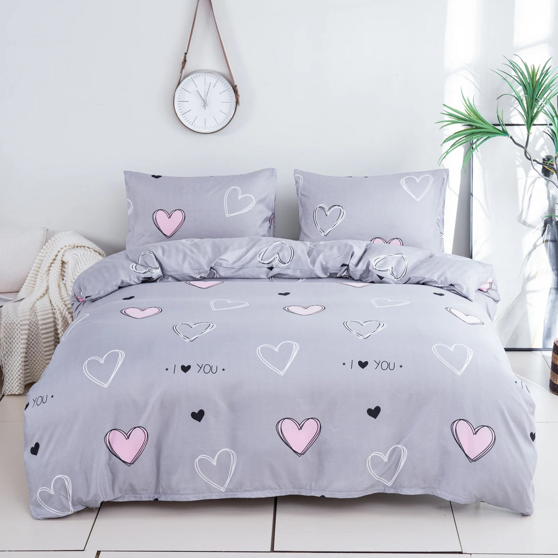 2 Pillowcases + 1 Duvet Cover, Polyester Fiber Pink Heart Print Bedspread 3-Piece Set, Ultra-Soft and Comfortable Polyester Breathable Bedding Duvet Set, Suitable for Bedroom and Guesthouse Dormitory (Bedspread + Pillowcases,