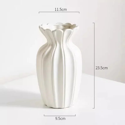 Nordic Retro Gold-Painted Cream Ceramic Vase