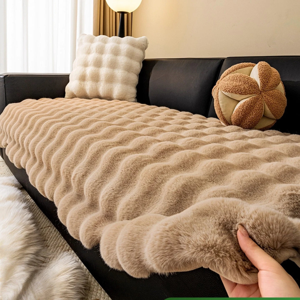 Thicken Imitation Rabbit Fur Plush Sofa Slipcover Non-slip Soft Sofa Towel Couch Cushion Cover for Living Room Modern Home Decor